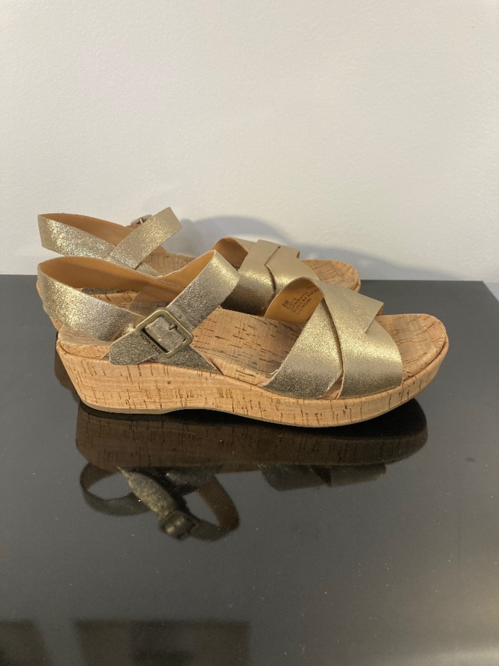 Metallic gold Kork-Ease sandals size 8